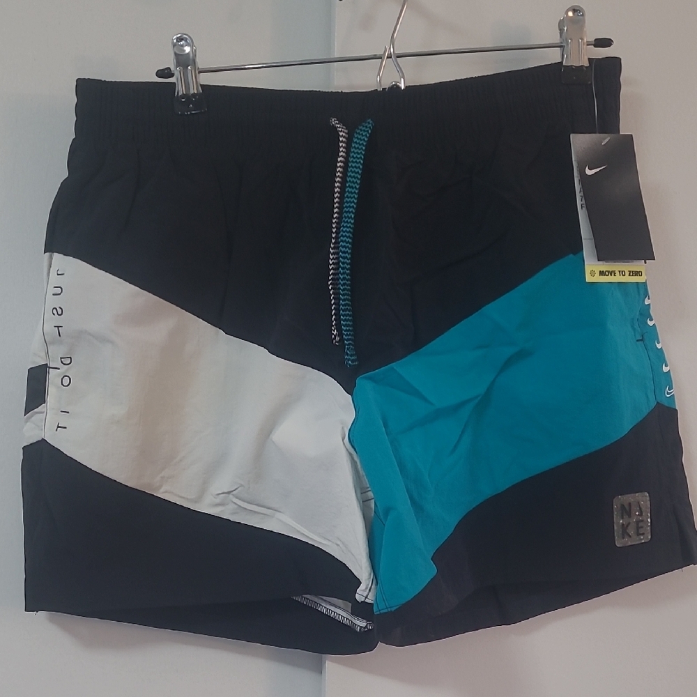 NWT Nike Swin Trunks Men Sz Large